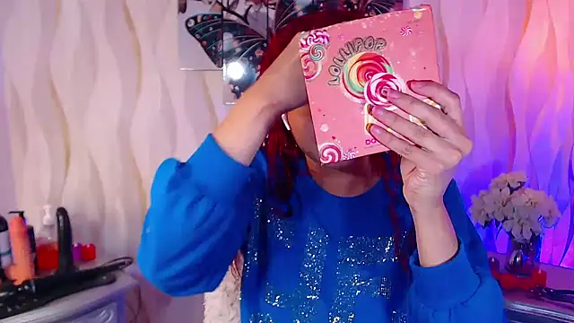 IsabelaLatina online show from 12, 2, 2026