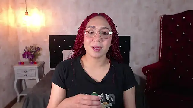 Snapshot of IsabelaLatina chatting on 16, 7, 2026 IsabelaLatina online show from 16, 7, 2026