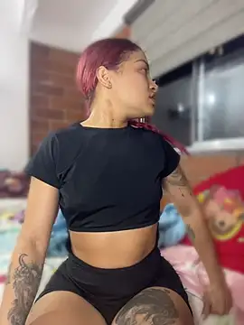 Snapshot of ari_sexy1 chatting on 18, 4, 2026 ari sexy1 online show from 18, 4, 2026