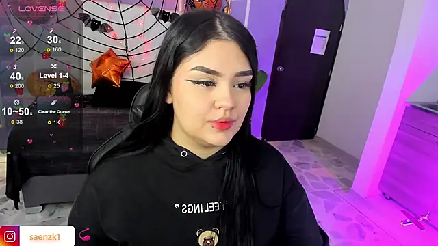 Snapshot of martinasaez chatting on 18, 10, 2025 martinasaez online show from 18, 10, 2025