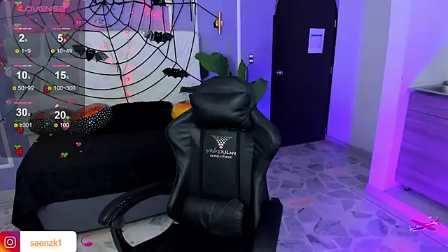 Snapshot of martinasaez chatting on 28, 10, 2025 martinasaez online show from 28, 10, 2025