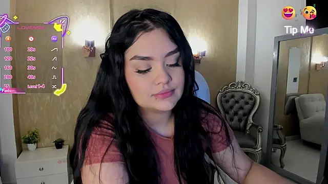 Snapshot of martinasaez chatting on 1, 11, 2025 martinasaez online show from 1, 11, 2025