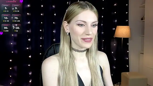 Snapshot of Lilianna_Just chatting on 2, 12, 2024 Lilianna Just online show from 2, 12, 2024