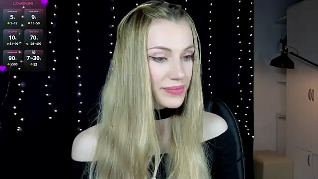 Snapshot of Lilianna_Just chatting on 25, 2, 2025 Lilianna Just online show from 25, 2, 2025