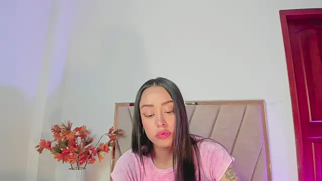 NoraDasilva online show from 29, 1, 2025