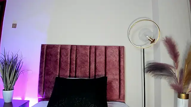 Snapshot of NoraDasilva chatting on 8, 3, 2026 NoraDasilva online show from 8, 3, 2026