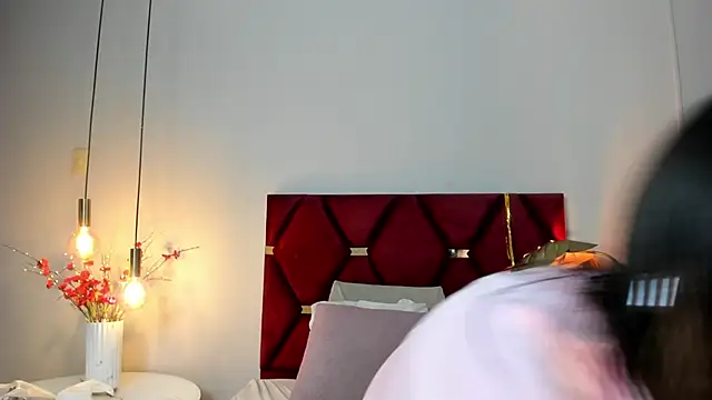 Snapshot of NoraDasilva chatting on 12, 4, 2026 NoraDasilva online show from 12, 4, 2026