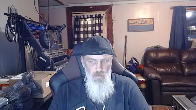 Snapshot of jimdacbin420 chatting on 2, 3, 2026 jimdacbin420 online show from 2, 3, 2026