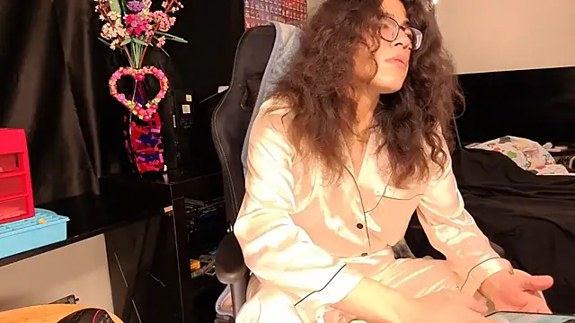 Snapshot of ShinyCherub chatting on 13, 3, 2025 ShinyCherub online show from 13, 3, 2025