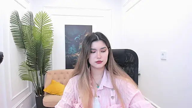 AnneTLi online show from 9, 11, 2025