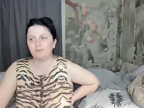 Lillian2 online show from 6, 11, 2025