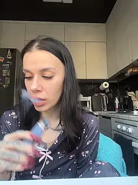 Queen of pain online show from 12, 3, 2026