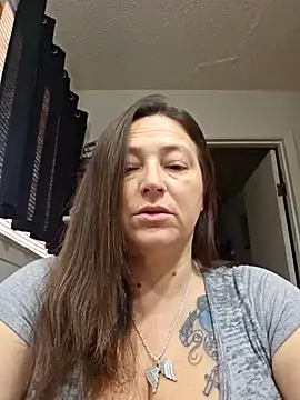 Snapshot of angelbaby1998 chatting on 11, 1, 2025 angelbaby1998 online show from 11, 1, 2025