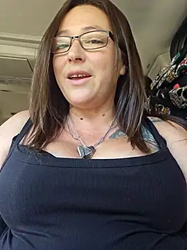 Snapshot of angelbaby1998 chatting on 18, 10, 2025 angelbaby1998 online show from 18, 10, 2025