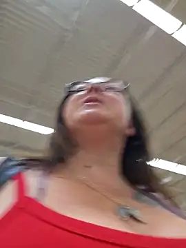 Snapshot of angelbaby1998 chatting on 9, 4, 2026 angelbaby1998 online show from 9, 4, 2026