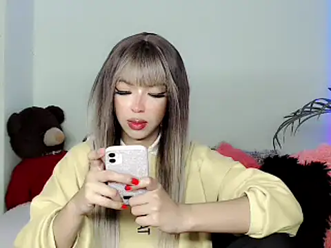 Tanedra collings online show from 11, 12, 2024