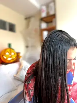 Nicollemays online show from 11, 10, 2025