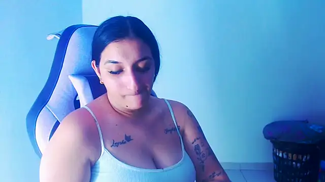 Snapshot of liz_dirty chatting on 10, 3, 2026 liz dirty online show from 10, 3, 2026