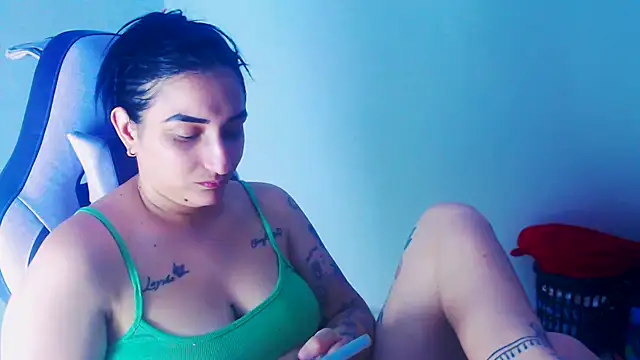 Snapshot of liz_dirty chatting on 18, 3, 2026 liz dirty online show from 18, 3, 2026