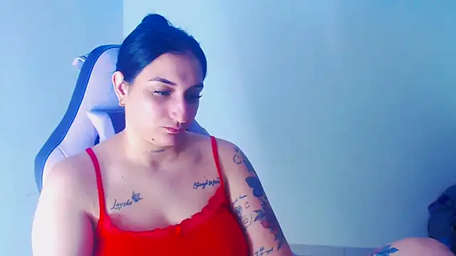 Snapshot of liz_dirty chatting on 8, 4, 2026 liz dirty online show from 8, 4, 2026