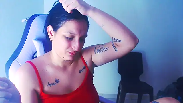 Snapshot of liz_dirty chatting on 13, 5, 2026 liz dirty online show from 13, 5, 2026