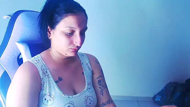 Snapshot of liz_dirty chatting on 15, 5, 2026 liz dirty online show from 15, 5, 2026