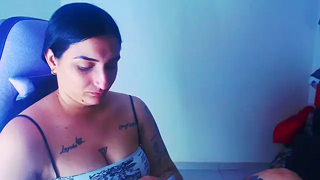Snapshot of liz_dirty chatting on 31, 5, 2026 liz dirty online show from 31, 5, 2026