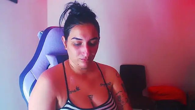 Snapshot of liz_dirty chatting on 1, 8, 2026 liz dirty online show from 1, 8, 2026