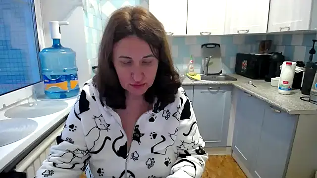 DonnaMagdalena online show from 11, 12, 2024