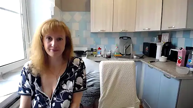 DonnaMagdalena online show from 2, 10, 2025