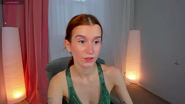 Sally Biscuit online show from 21, 2, 2025