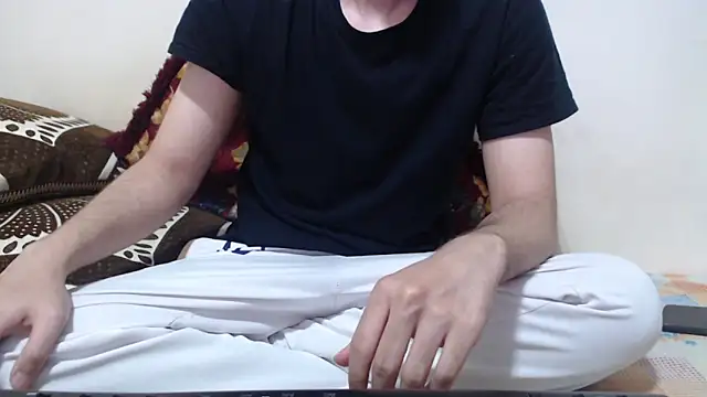 Snapshot of Alexdelarge323 chatting on 27, 4, 2026 Alexdelarge323 online show from 27, 4, 2026