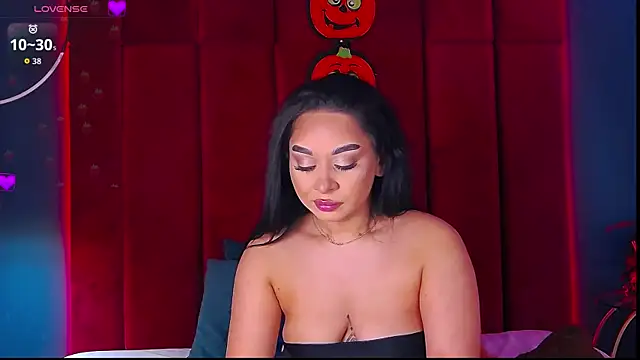 MadyLuxxx online show from 29, 10, 2025