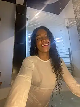 Snapshot of Tina_Rouse2 chatting on 4, 1, 2025 Tina Rouse2 online show from 4, 1, 2025