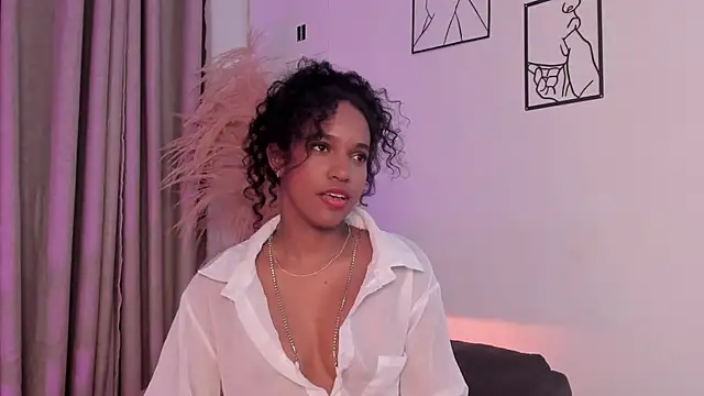 Snapshot of Tina_Rouse2 chatting on 7, 2, 2026 Tina Rouse2 online show from 7, 2, 2026