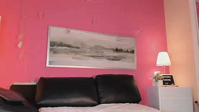 Tiffanysurez  online show from 20, 2, 2025