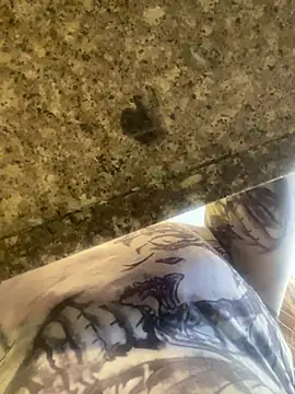 Tiffanysurez  online show from 17, 1, 2026