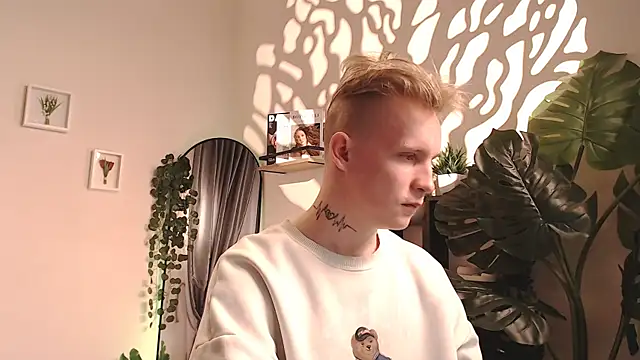 Snapshot of AlexxSweet chatting on 25, 4, 2026 AlexxSweet online show from 25, 4, 2026