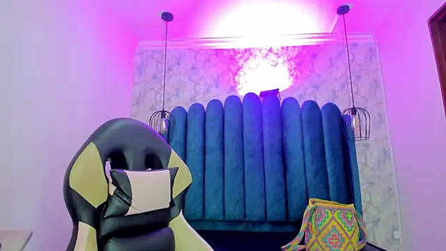 nalalye cruzz  online show from 9, 1, 2026