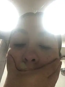 nalalye cruzz  online show from 23, 2, 2026