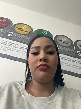 Snapshot of Luisa_Fernandaa chatting on 24, 9, 2025 Luisa Fernandaa online show from 24, 9, 2025