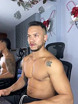 Snapshot of ARON_TAYLER01 chatting on 17, 12, 2024 ARON TAYLER01 online show from 17, 12, 2024