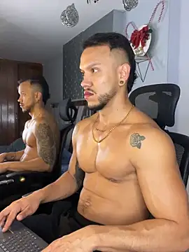 Snapshot of ARON_TAYLER01 chatting on 19, 12, 2024 ARON TAYLER01 online show from 19, 12, 2024