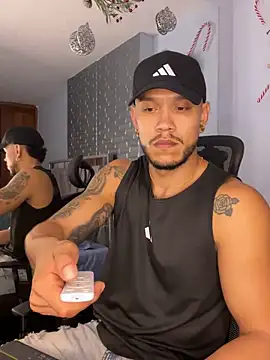 Snapshot of ARON_TAYLER01 chatting on 20, 12, 2024 ARON TAYLER01 online show from 20, 12, 2024