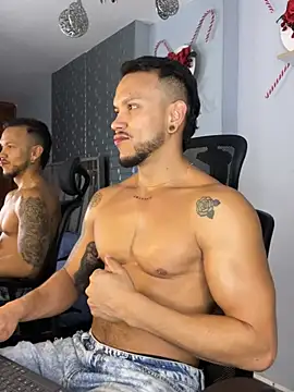 Snapshot of ARON_TAYLER01 chatting on 28, 12, 2024 ARON TAYLER01 online show from 28, 12, 2024