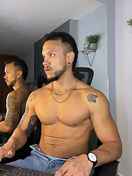 Snapshot of ARON_TAYLER01 chatting on 8, 1, 2025 ARON TAYLER01 online show from 8, 1, 2025