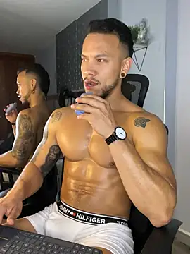 Snapshot of ARON_TAYLER01 chatting on 16, 1, 2025 ARON TAYLER01 online show from 16, 1, 2025