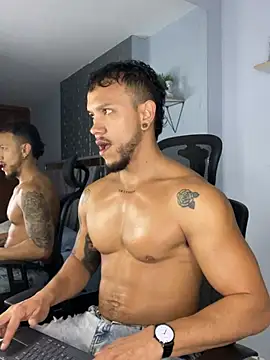 Snapshot of ARON_TAYLER01 chatting on 7, 2, 2025 ARON TAYLER01 online show from 7, 2, 2025