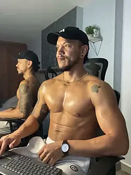 Snapshot of ARON_TAYLER01 chatting on 10, 2, 2025 ARON TAYLER01 online show from 10, 2, 2025