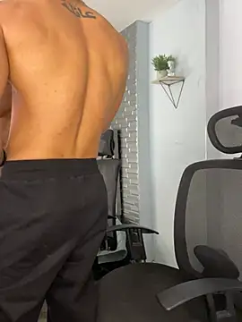 Snapshot of ARON_TAYLER01 chatting on 13, 2, 2025 ARON TAYLER01 online show from 13, 2, 2025